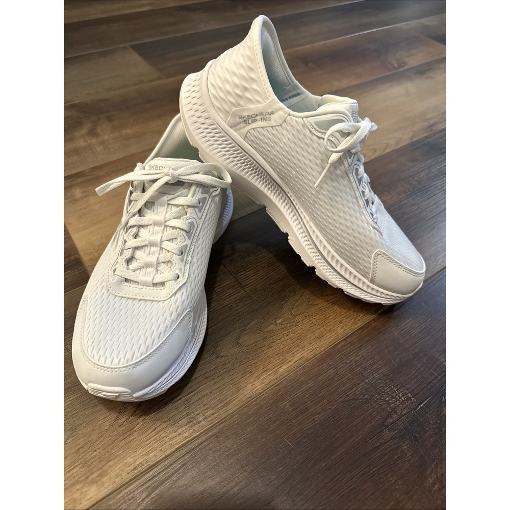 Skechers Go Run Consistent 2.0 White & Silver Womens Sz 8.5 Hands Free Slip In